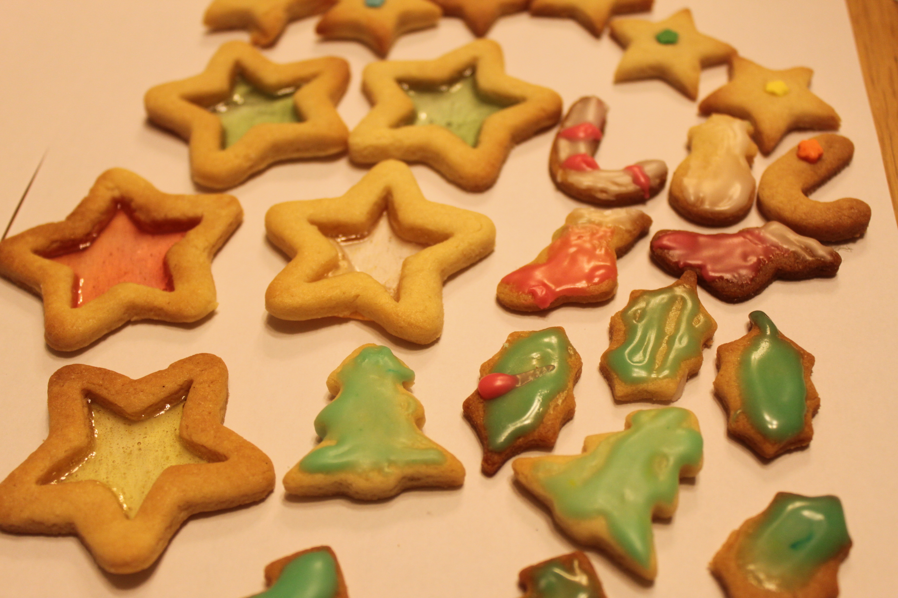 クリスマス前におすすめ キラキラステンドグラスクッキー あそびまなびソース